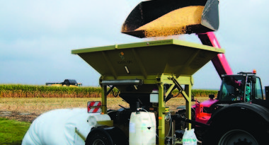 Технологія закладки у рукава вологого зерна кукурудзи (корнажу)